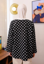 Load image into Gallery viewer, Hana Polka T-Shirt (Black White)