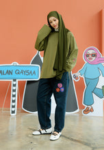 Load image into Gallery viewer, Jalan Qaysaa T-Shirt (Army Green)