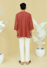 Load image into Gallery viewer, Kerabat Kurta Men (Redwood)