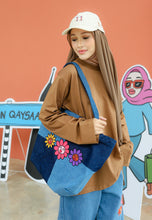 Load image into Gallery viewer, Bunga Tote Bag (Pathcwork Denim)