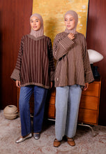Load image into Gallery viewer, Bazla Reversible Top (Dark Brown)