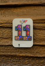Load image into Gallery viewer, Enamel Pins (11 Bunga)