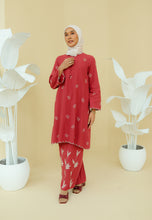 Load image into Gallery viewer, Erat Kurung (Maroon)