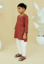 Load image into Gallery viewer, Kerabat Kurta Boy (Redwood)