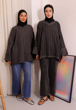 Load image into Gallery viewer, Bazla Reversible Top (Black)