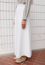 Load image into Gallery viewer, Armel Cotton Skirt (White)