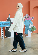 Load image into Gallery viewer, Jalan Qaysaa T-Shirt (White)