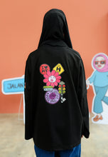 Load image into Gallery viewer, Tak Qaysaa Mana T-Shirt (Black)