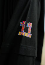 Load image into Gallery viewer, Tak Qaysaa Mana T-Shirt (Black)