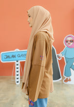 Load image into Gallery viewer, Tak Qaysaa Mana T-Shirt (Dark Brown)