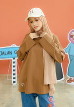 Load image into Gallery viewer, Tak Qaysaa Mana T-Shirt (Dark Brown)