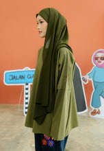 Load image into Gallery viewer, Tak Qaysaa Mana T-Shirt (Army Green)