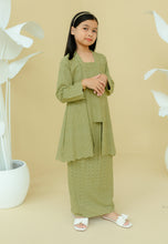 Load image into Gallery viewer, Ukhwah Girl (Sage Green)