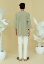 Load image into Gallery viewer, Paut Kurta Men (Sage Green)