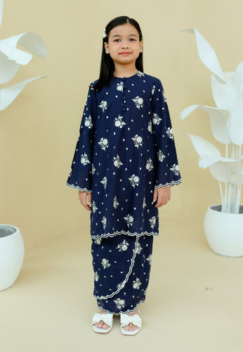 Akrab Girl (Navy Blue)