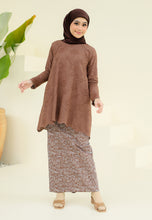 Load image into Gallery viewer, Bersatu Kurung (Walnut)