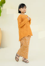 Load image into Gallery viewer, Bersatu Girl (Tangerine)