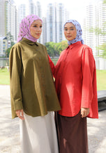Load image into Gallery viewer, Erum Linen Top (Army Green)