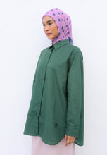 Load image into Gallery viewer, Erum Linen Top (Emerald Green)
