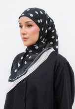 Load image into Gallery viewer, Polka Cotton Square (Black White)