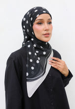 Load image into Gallery viewer, Polka Cotton Square (Black White)
