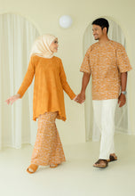 Load image into Gallery viewer, Bersatu Kurung (Tangerine)