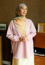 Load image into Gallery viewer, Zoe Curved T-Shirt (Powder Pink)
