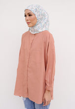 Load image into Gallery viewer, Hessa Linen Top (Salmon)