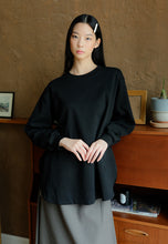 Load image into Gallery viewer, Zoe Curved T-Shirt (Black)