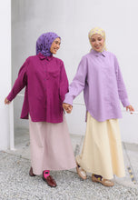 Load image into Gallery viewer, Erum Linen Top (Grape)