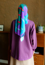 Load image into Gallery viewer, Zoe Curved T-Shirt (Dark Purple)
