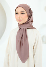 Load image into Gallery viewer, Zuyyin Satin Square (Deep Taupe)