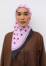 Load image into Gallery viewer, Polka Cotton Square (Black Pink)