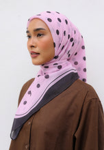 Load image into Gallery viewer, Polka Cotton Square (Black Pink)