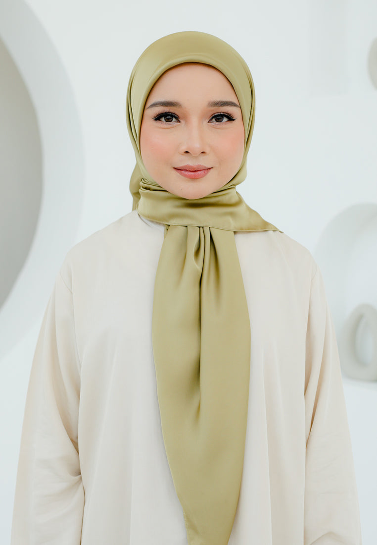 Zuyyin Satin Square (Olive Green)