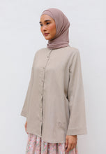 Load image into Gallery viewer, Senna Linen Top (Taupe)