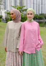 Load image into Gallery viewer, Senna Linen Top (Taupe)