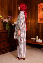 Load image into Gallery viewer, Seri Ayu Kurung (Maroon)