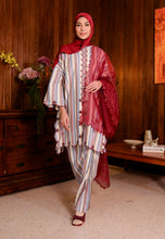 Load image into Gallery viewer, Seri Ayu Kurung (Maroon)