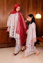 Load image into Gallery viewer, Seri Ayu Girl (Maroon)