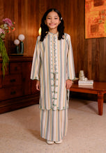 Load image into Gallery viewer, Seri Ayu Girl (Sage Green)