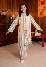 Load image into Gallery viewer, Seri Ayu Girl (Sage Green)