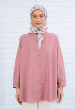 Load image into Gallery viewer, Hessa Linen Top (Blush)