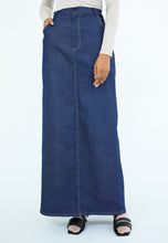 Load image into Gallery viewer, Izzy Denim Skirt (Dark Blue)