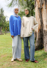 Load image into Gallery viewer, Areea Flower Knitwear (Blue)