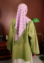 Load image into Gallery viewer, Bora Cat T-shirt (Olive Green)