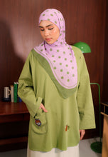 Load image into Gallery viewer, Bora Cat T-shirt (Olive Green)