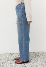 Load image into Gallery viewer, Xena Wide Jeans (Washed Greenish Blue)
