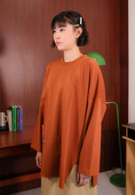 Load image into Gallery viewer, Bora Cat T-shirt (Brunt Orange)