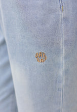Load image into Gallery viewer, Xena Wide Jeans (Washed Light Blue)